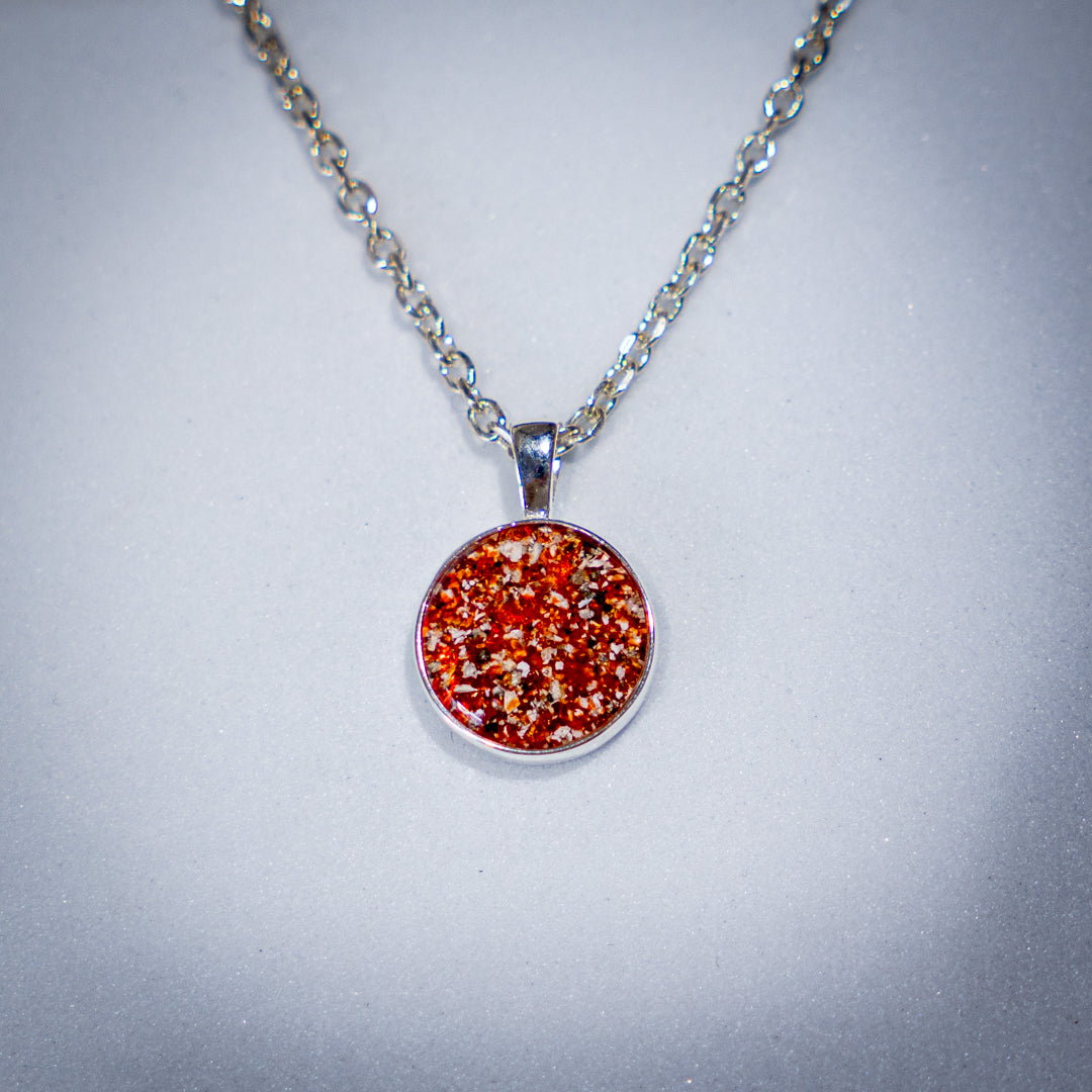 Ashes Necklace Round Pendant - Rosenrot Red