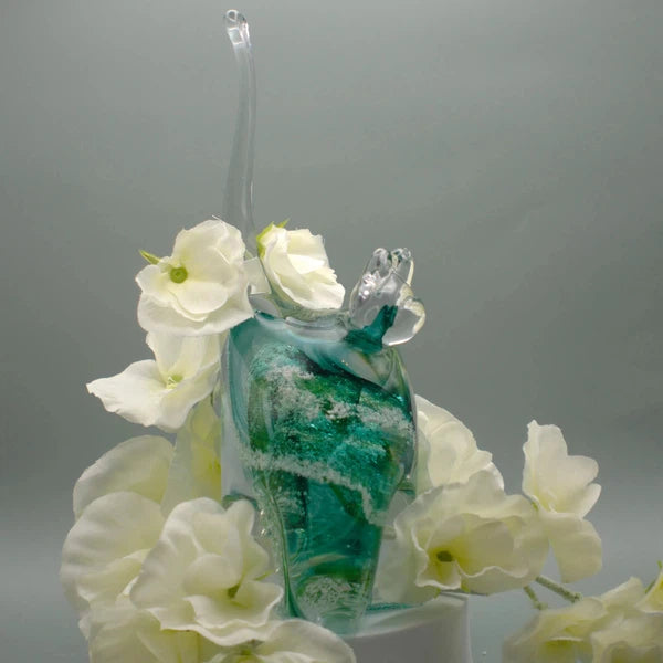 Ashes to Glass Cat-Cremation Ashes Glass-Stuart Wiltshire Glass Outlet-Spring Green with Ashes-Stuart Wiltshire Glass Ltd