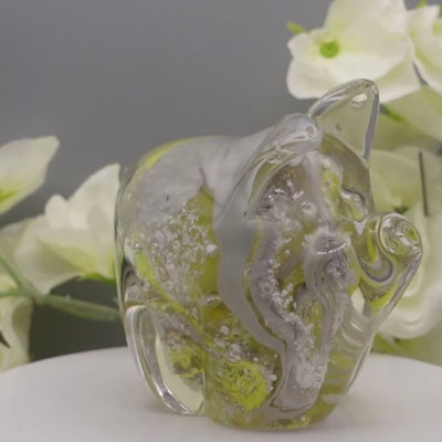 Ashes to glass pig