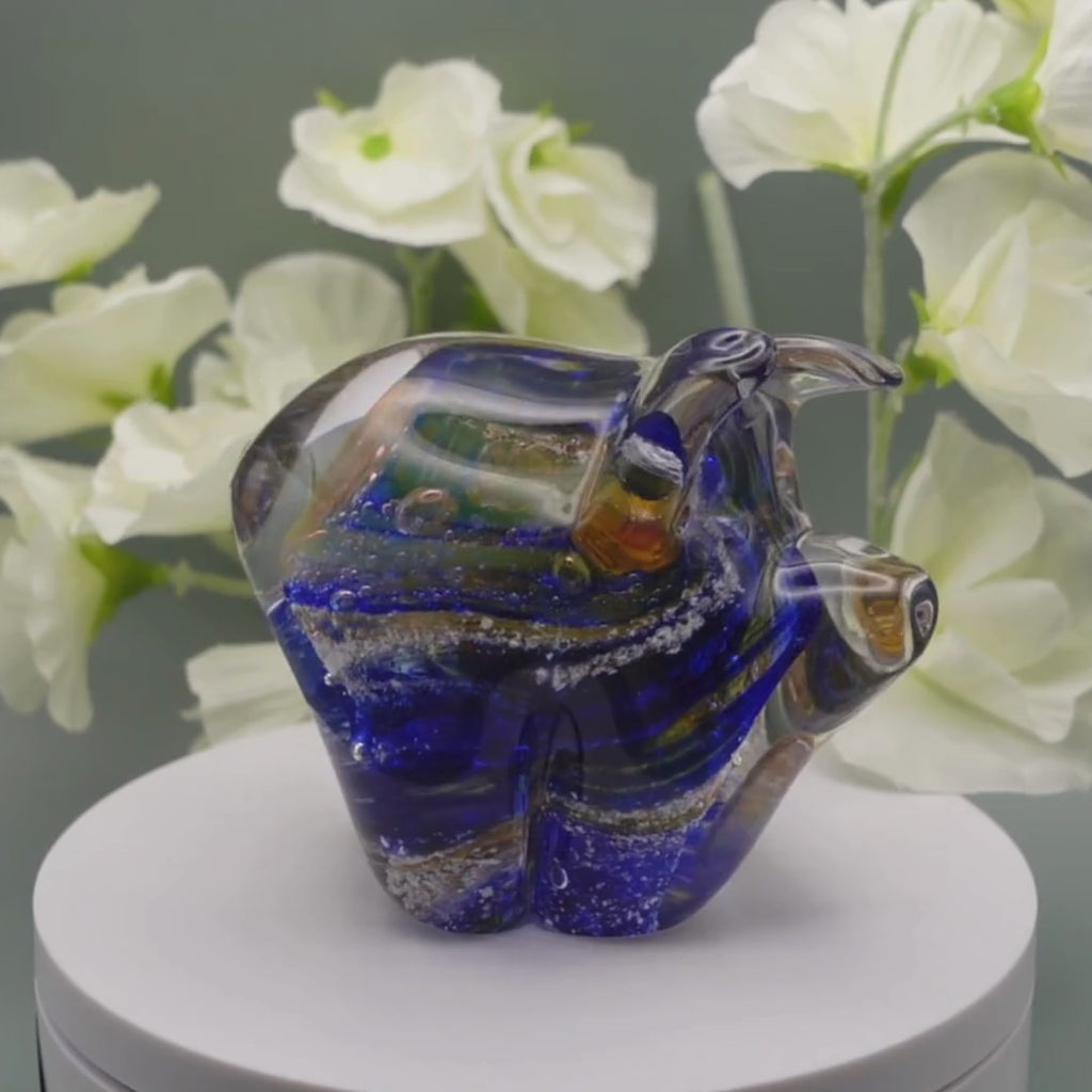 Ashes to glass pig