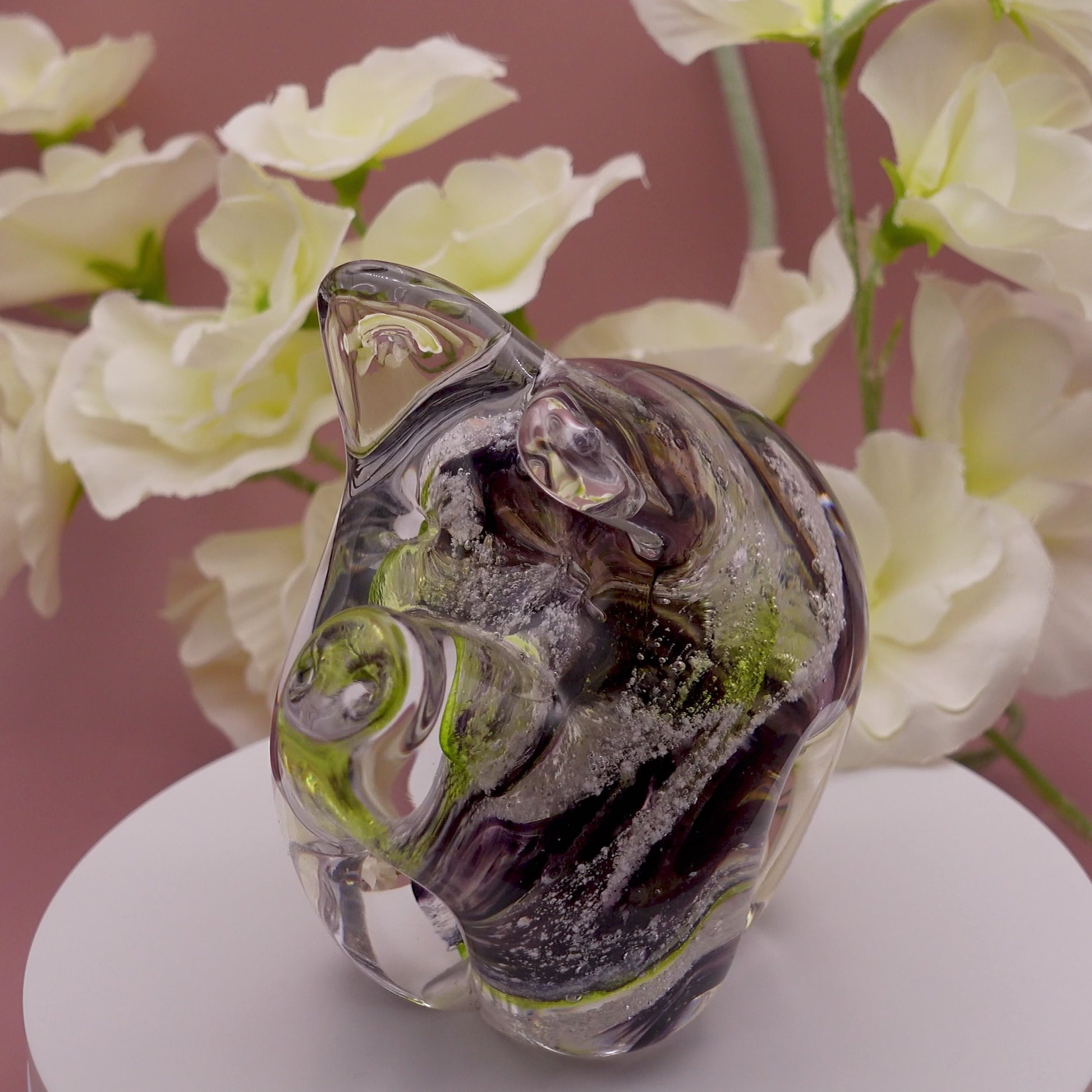 Ashes to glass pig