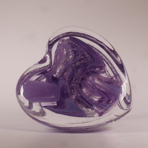 Cremation ashes into step heart paperweight